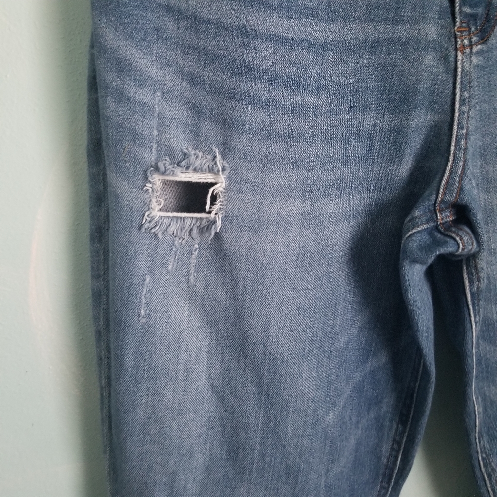 Classic High-Rise Straight Leg Women’s Jeans - Light Blue - Picture 3 of 10